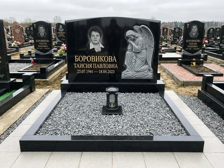 Памятник с барельефом — выполненная работа 38 в Волгограде