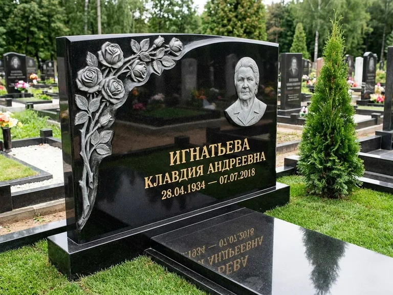 Памятник с барельефом — выполненная работа 45 в Волгограде