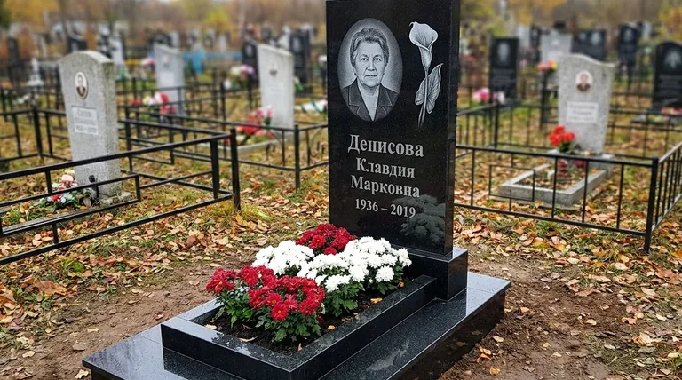 Памятник с гравировкой калл — выполненная работа «Денисова» в Волгограде