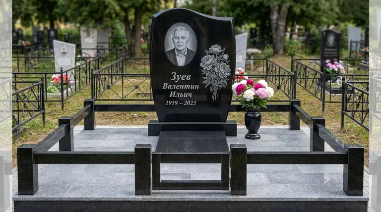 Памятник с гравировкой пионов — выполненная работа «Зуев» в Волгограде