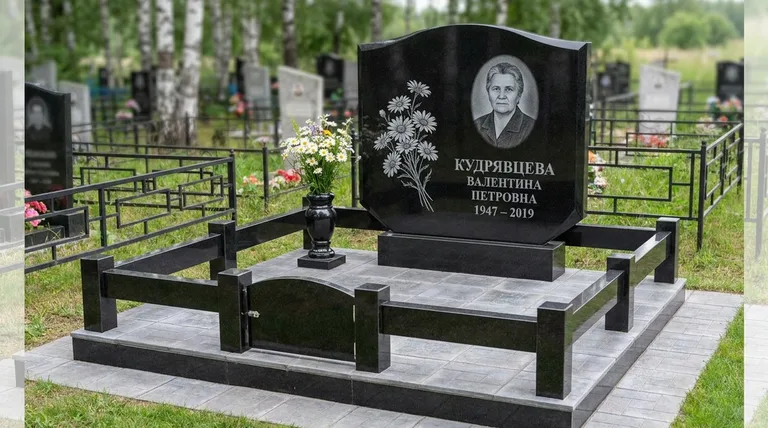 Памятник с гравировкой ромашек — выполненная работа «Кудрявцева» в Волгограде
