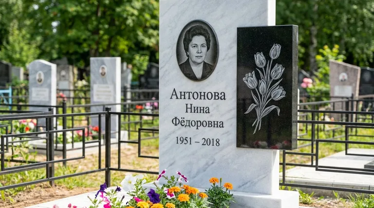 Памятник с гравировкой тюльпанов — выполненная работа «Антонова» в Волгограде