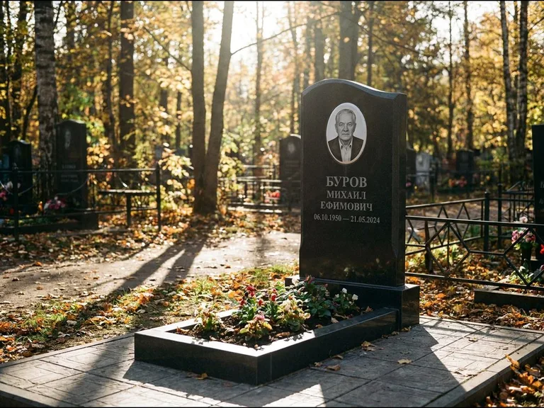 Овальный керамический портрет — установленная работа в Волгограде