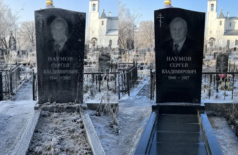 Диптих №18: могила с деревянным крестом и низкой оградкой — выполота трава в Волгограде