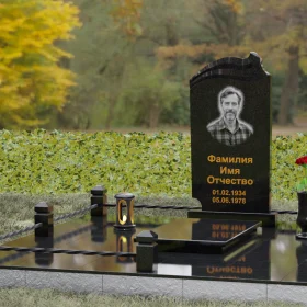 Гранитный вертикальный памятник на одну могилу - П149