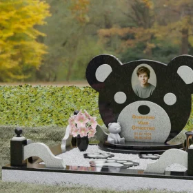 Памятник на могилу П242